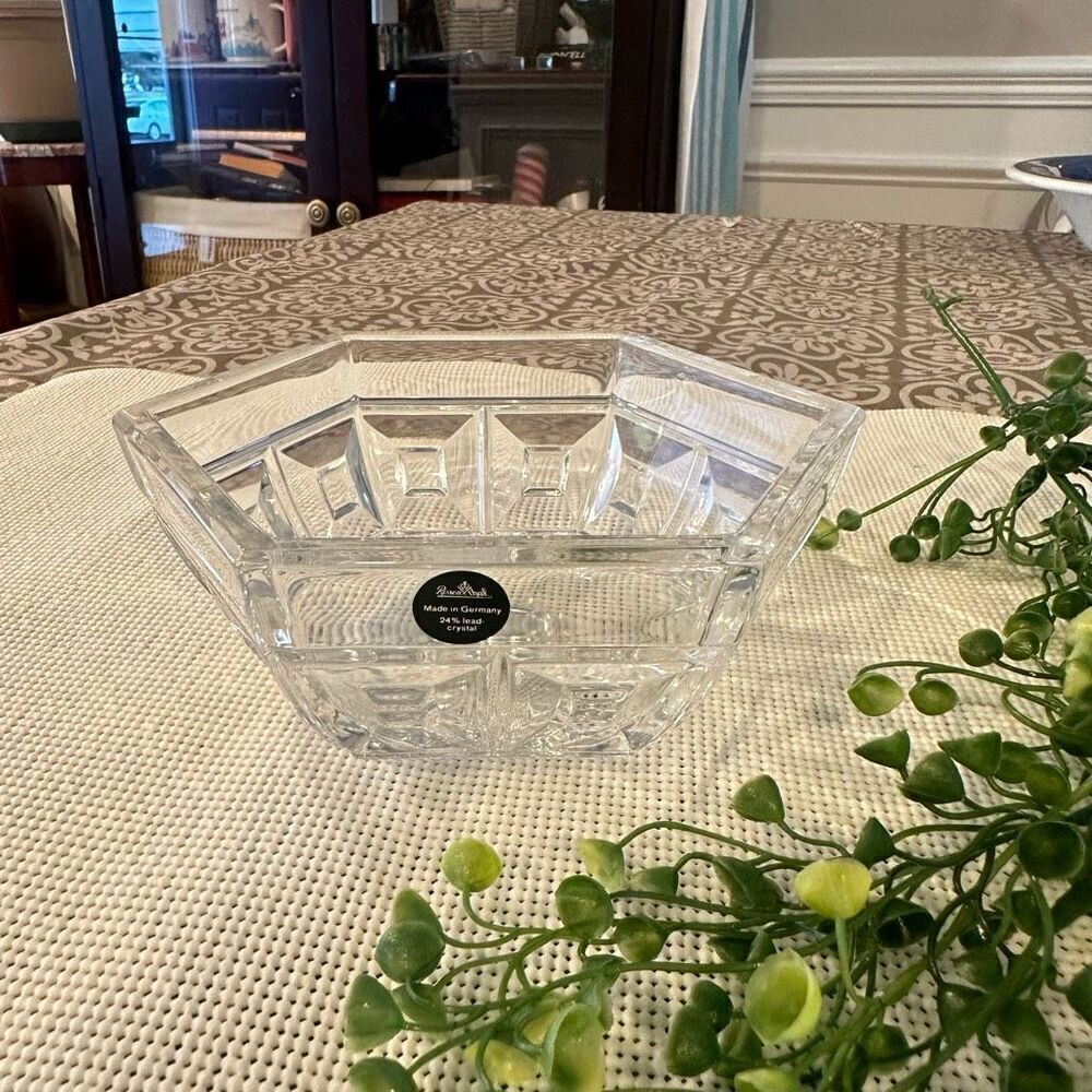 Rosenthal Made in Germany 24% Lead Crystal Thick Glass Candy Nut‎ Bowl New